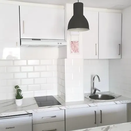 Daire Coqueto A Un Minuto De *